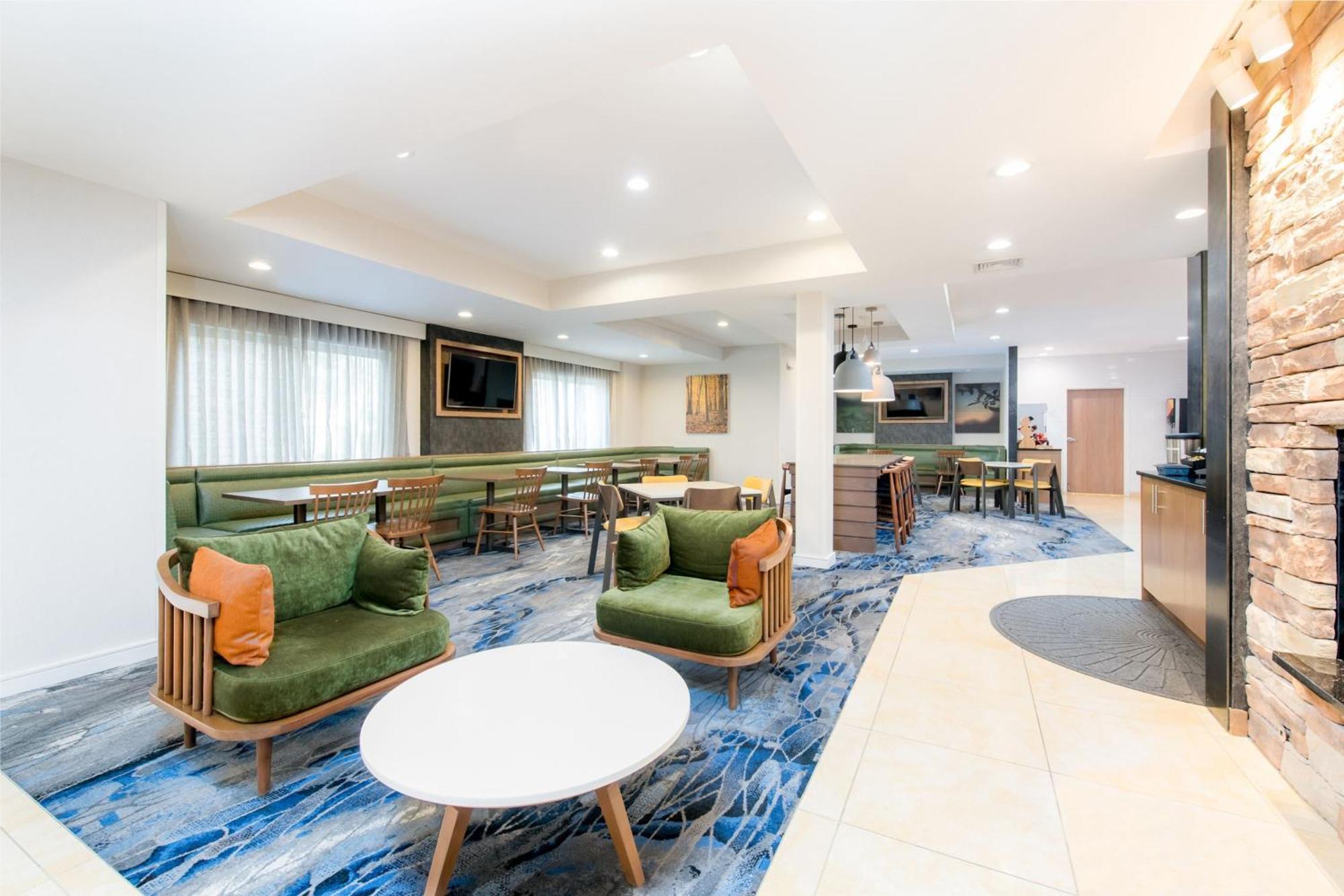 Fairfield Inn Suites Brunswick Exterior foto