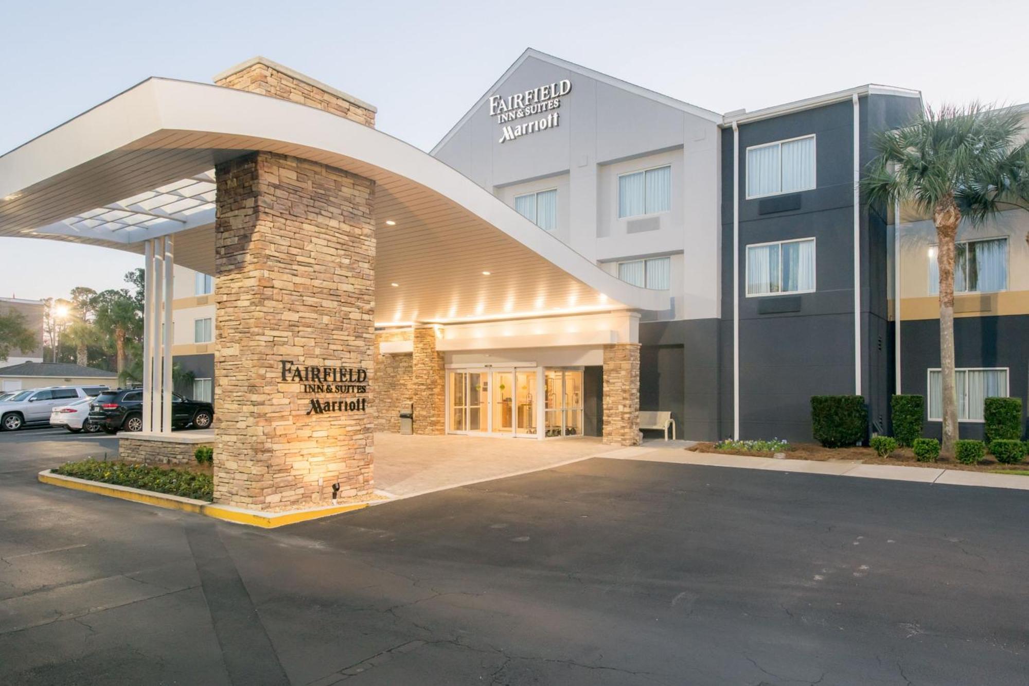 Fairfield Inn Suites Brunswick Exterior foto